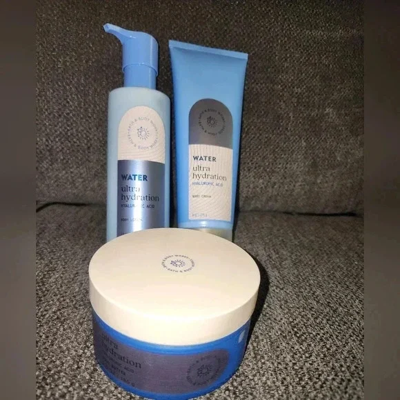 Bath and Body Works Ultra Hydration Bundle - Picture 3 of 5